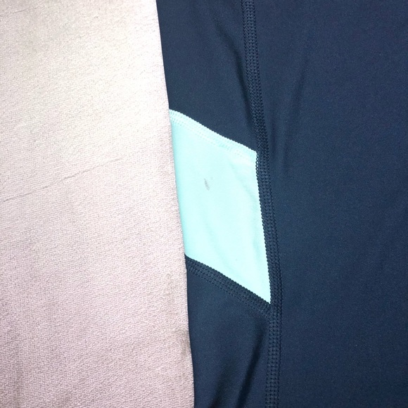 Under Armour Fitted Tee Shirt🐳 - Picture 7 of 7